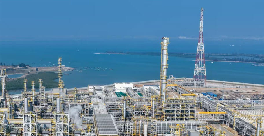 巴斯夫湛江 100 萬噸 / 年乙烯裝置關(guān)鍵設備投用